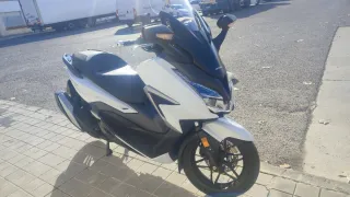 Honda Forza 350 Blanca