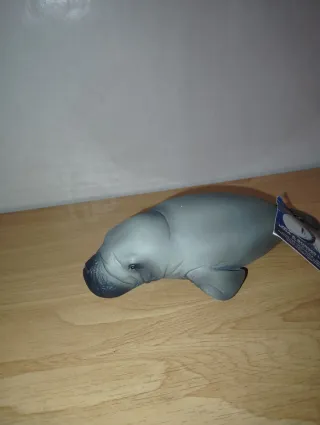 Vaca Marina y Beluga de PVC. Super realistas.