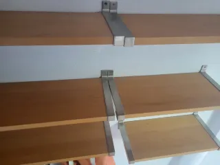 Estanterías de madera y metal Ikea