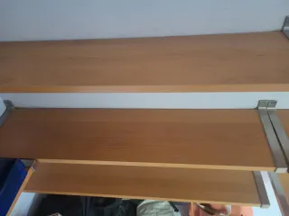 Estanterías de madera y metal Ikea