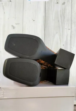 Stivaletti leopardati con tacco largo