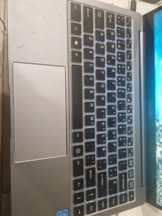 Portátil Chuwi Plata.