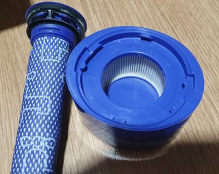 Dyson V8 + Accessori