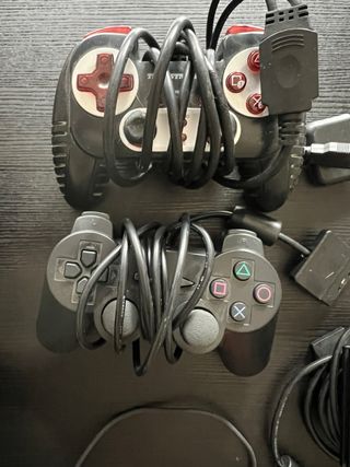 Consola PlayStation 2 Negra + Juegos y Accesorios