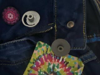 Vaqueros Desigual con Botones Intercambiables