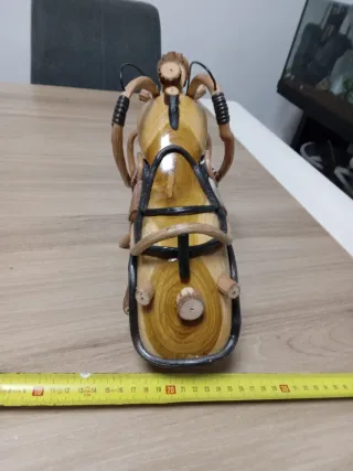 Modello in legno artigianale di moto Harley