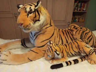 Lote peluche tigre grande y cachorro