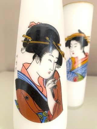 Juego 2 jarrones opalina japoneses vintage