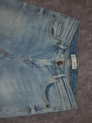 Pantalón vaquero skinny Stradivarius talla 36