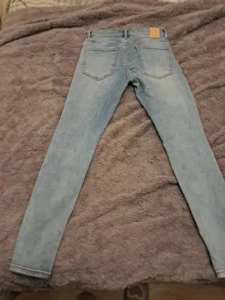 Pantalón vaquero skinny Stradivarius talla 36