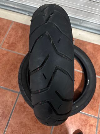 Neumáticos Bridgestone Bantax Adventure.