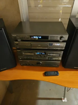 Equipo de música Technics negro
