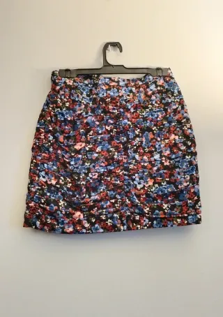 Falda corta floral