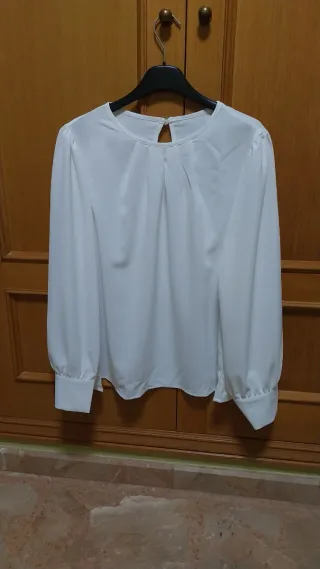 Blusa blanca manga larga mujer