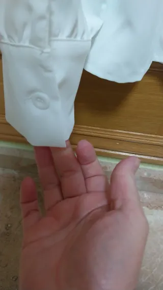 Blusa blanca manga larga mujer