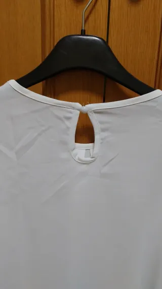 Blusa blanca manga larga mujer