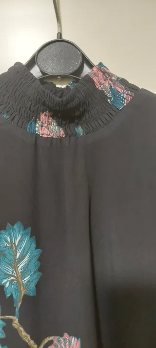 Vestitino nero con fiori