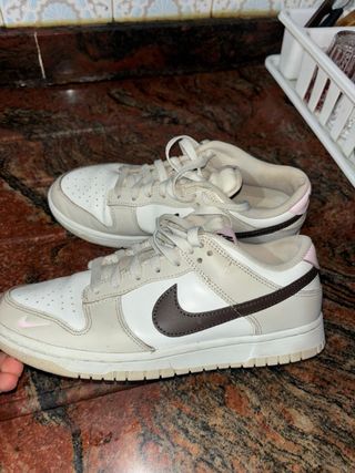Tenis Nike Beige/Rosa Talla 40