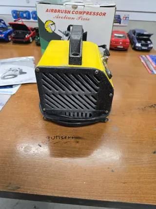 Compresor Aerografía Aeolian Pixie Amarillo