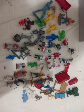 Lote futbolistas ciclistas e Soldatini in Miniatura