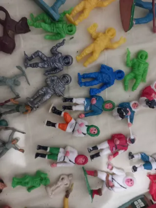 Lote futbolistas ciclistas e Soldatini in Miniatura