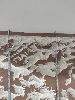 Baldosa cerámica decorada El gato manda