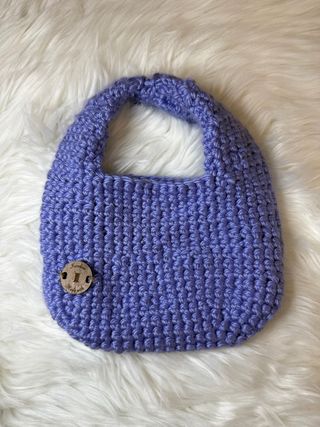 Borsa uncinetto viola fatta a mano