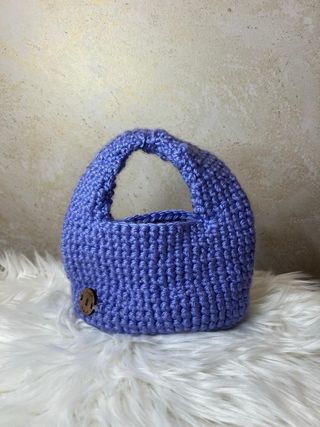 Borsa uncinetto viola fatta a mano