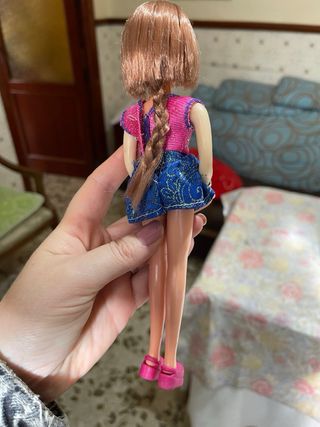 Vecchia bambola Chabel rossa