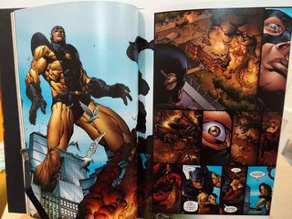 Cómic Marvel Deluxe - Vengadores Desunidos