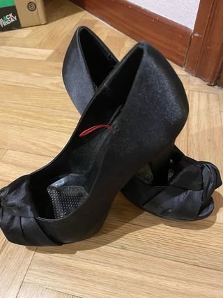 Zapatos de tacón Marypaz negros
