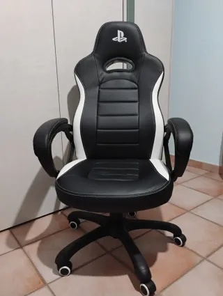Sedia Gaming PlayStation Nera e Bianca