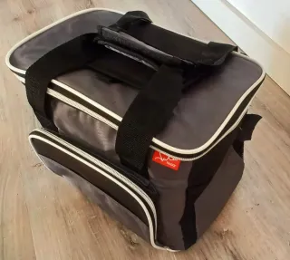 Bolsa térmica gris con asas