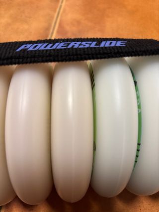 Ruedas New Era, Médium