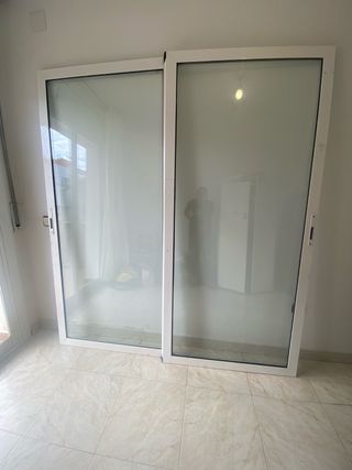 Ventana de aluminio con cristal