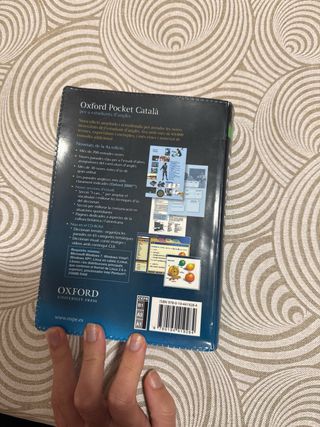 Diccionari Oxford Pocket Català per a estudiant.