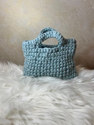 Borsa uncinetto azzurra fatta a mano