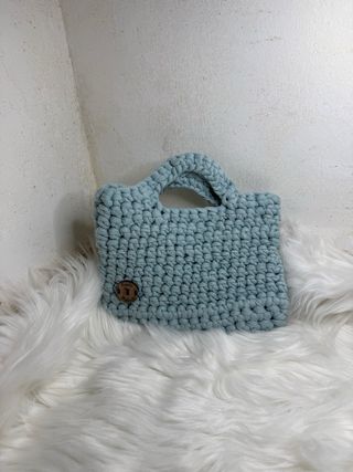 Borsa uncinetto azzurra fatta a mano