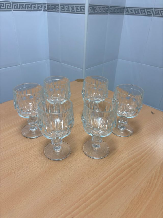 Juego de 6 copas de cristal tallado