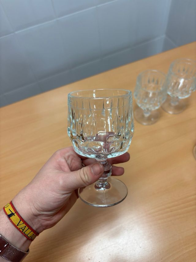 Juego de 6 copas de cristal tallado
