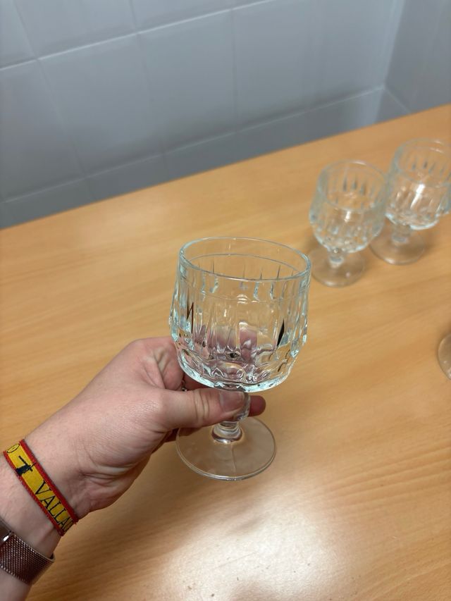 Juego de 6 copas de cristal tallado