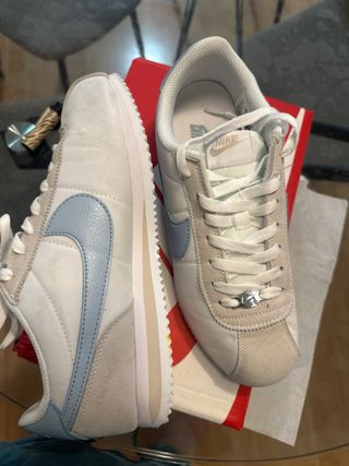 Nike Cortez Blancas y Azules