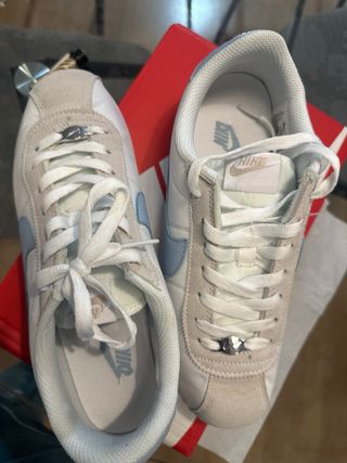 Nike Cortez Blancas y Azules