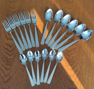 Set di 18 posate da dessert, nuove