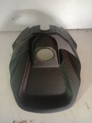 Tapa depósito carbono Aprilia RS 660