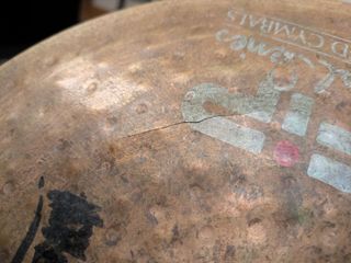 UFIP Natural S. Hi Hat 14 bottom + (top de regalo)