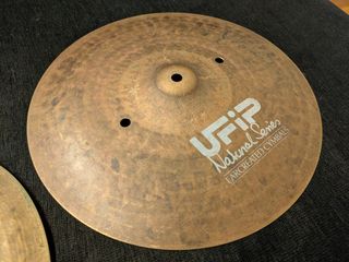 UFIP Natural S. Hi Hat 14 bottom + (top de regalo)