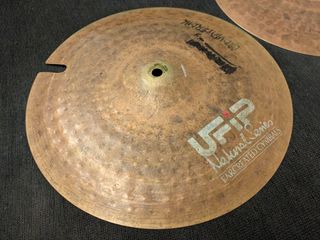 UFIP Natural S. Hi Hat 14 bottom + (top de regalo)