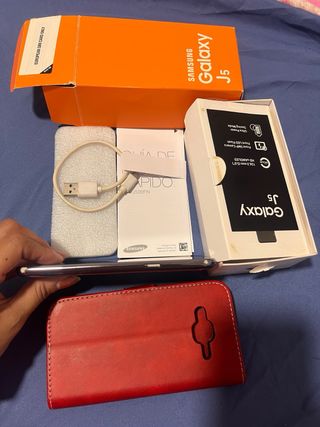 Samsung Galaxy J5 Nero + Custodia Rossa