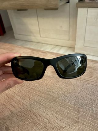 Gafas de sol Ray-Ban RAJ1554AA negras